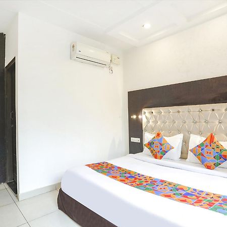 Fabhotel Madhuban Inn Risikés Kültér fotó