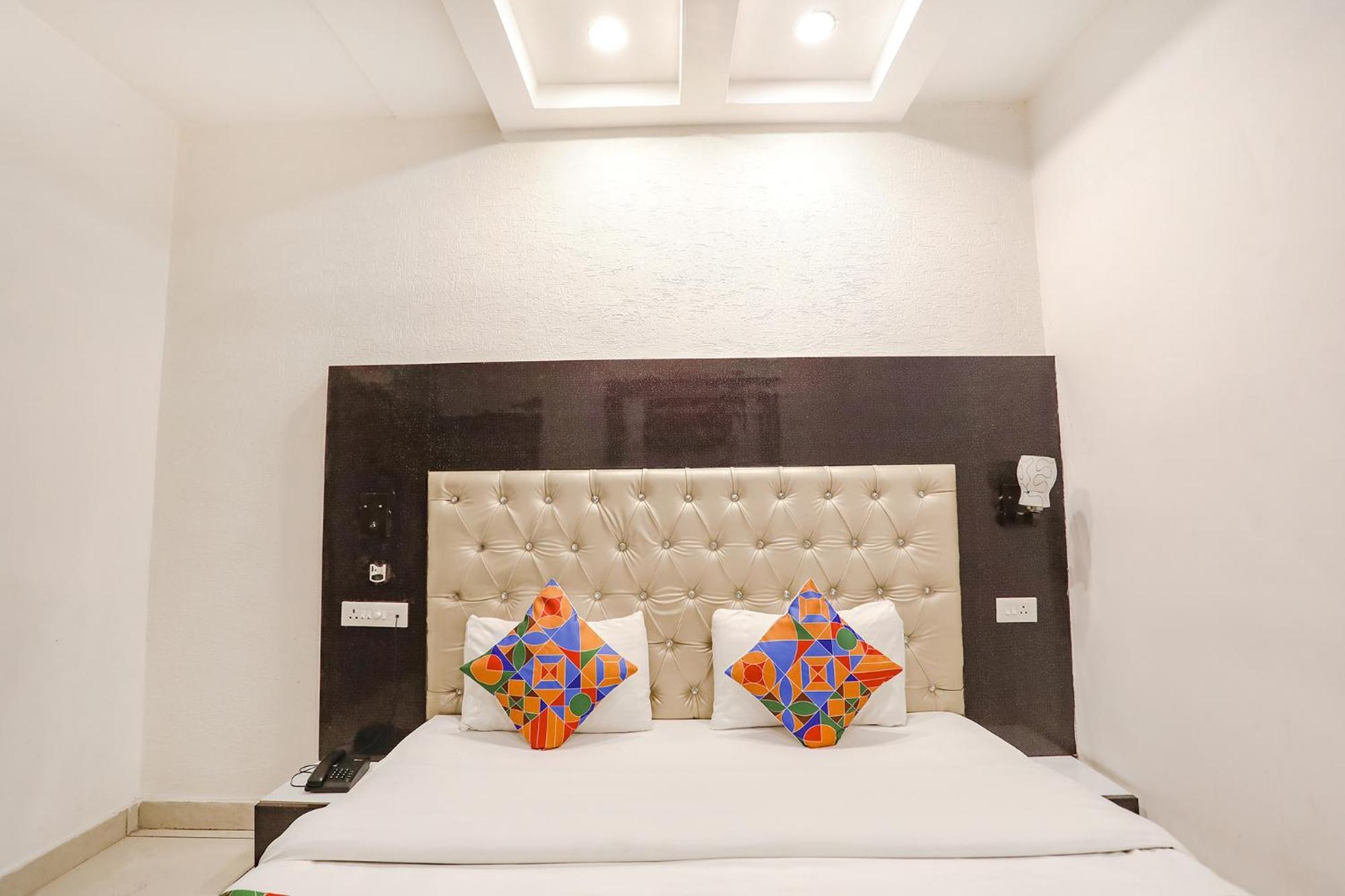Fabhotel Madhuban Inn Risikés Kültér fotó