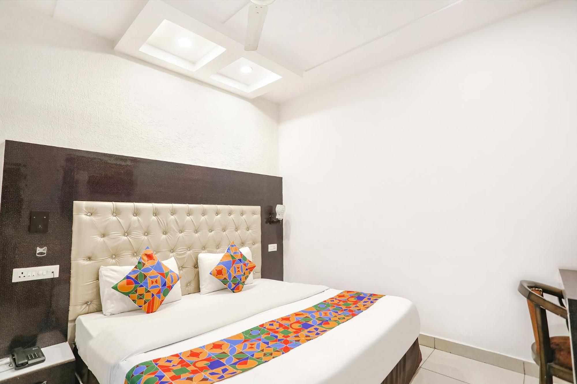 Fabhotel Madhuban Inn Risikés Kültér fotó