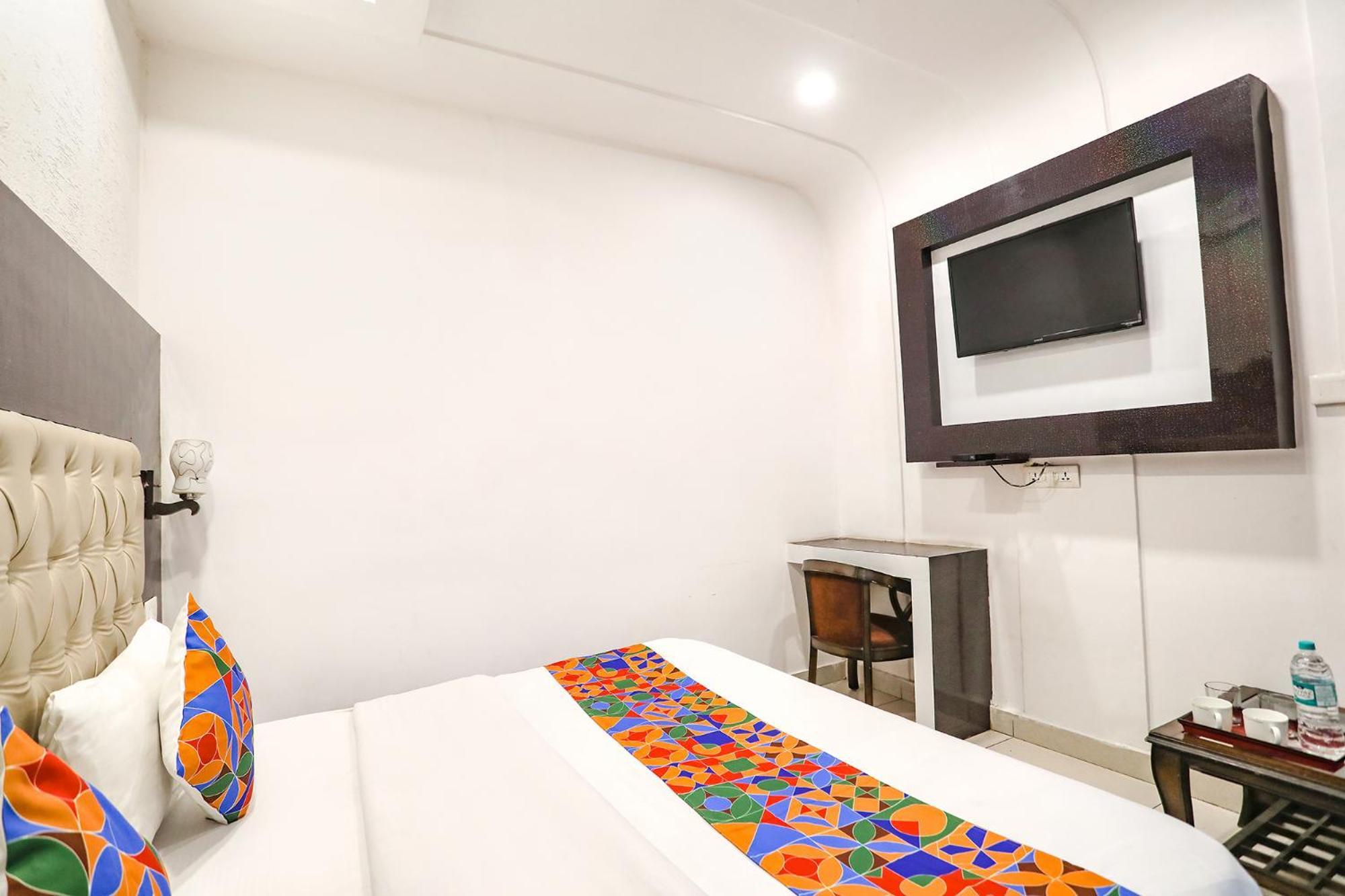 Fabhotel Madhuban Inn Risikés Kültér fotó
